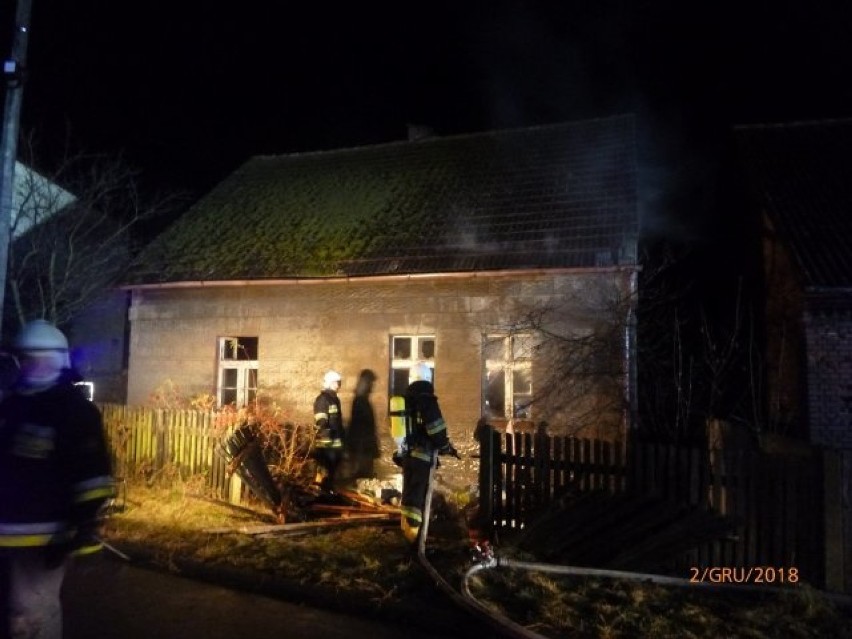 Pożar budynku mieszkalnego w Olszynie 2 grudnia 2018.