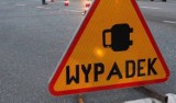 Wypadek pod Bydgoszczą. Samochód osobowy wylądował w rowie