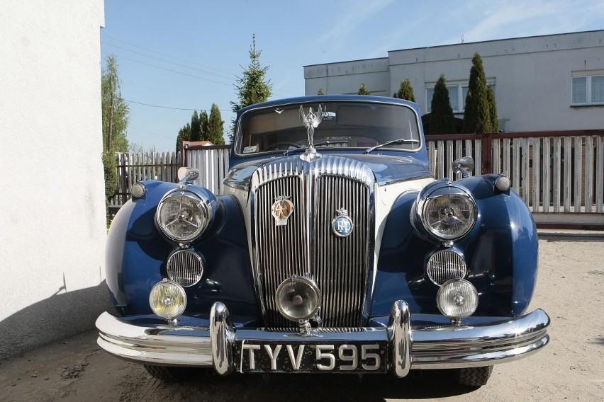 Daimler hooper empress z 1957 roku trafił do Poznania z...