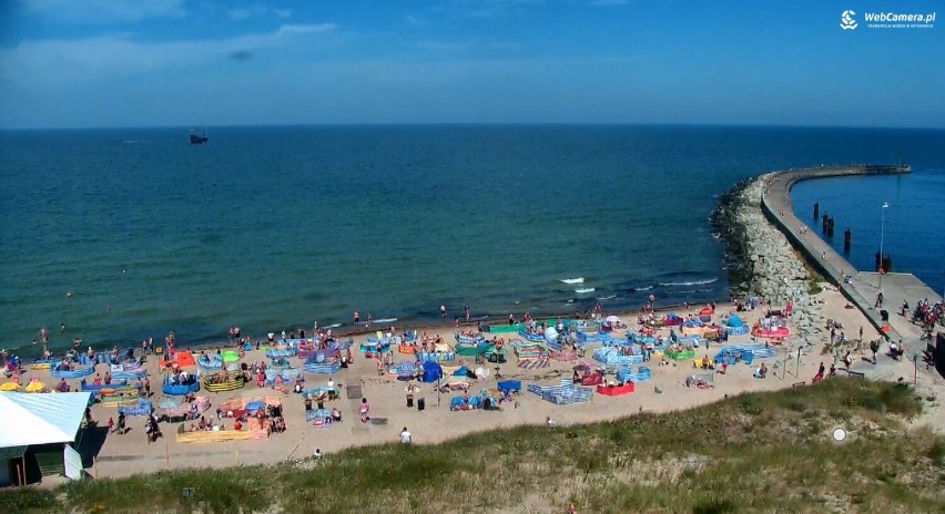 Słoneczny wtorek na plaży w Darłówku. Lato w pełni [zdjęcia] 