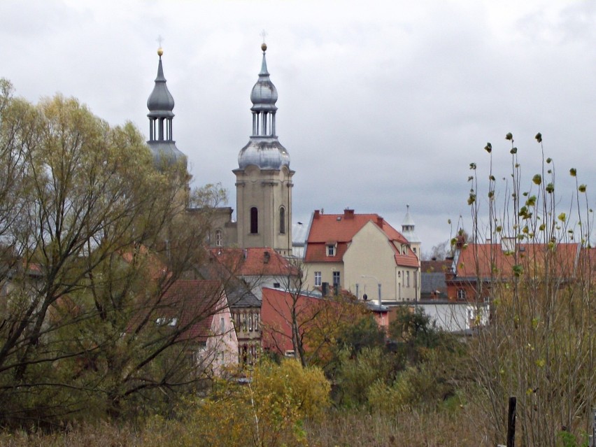Dziś w południe we wszystkich kościołach w Polsce mają zabrzmieć dzwony wzywające do modlitwy