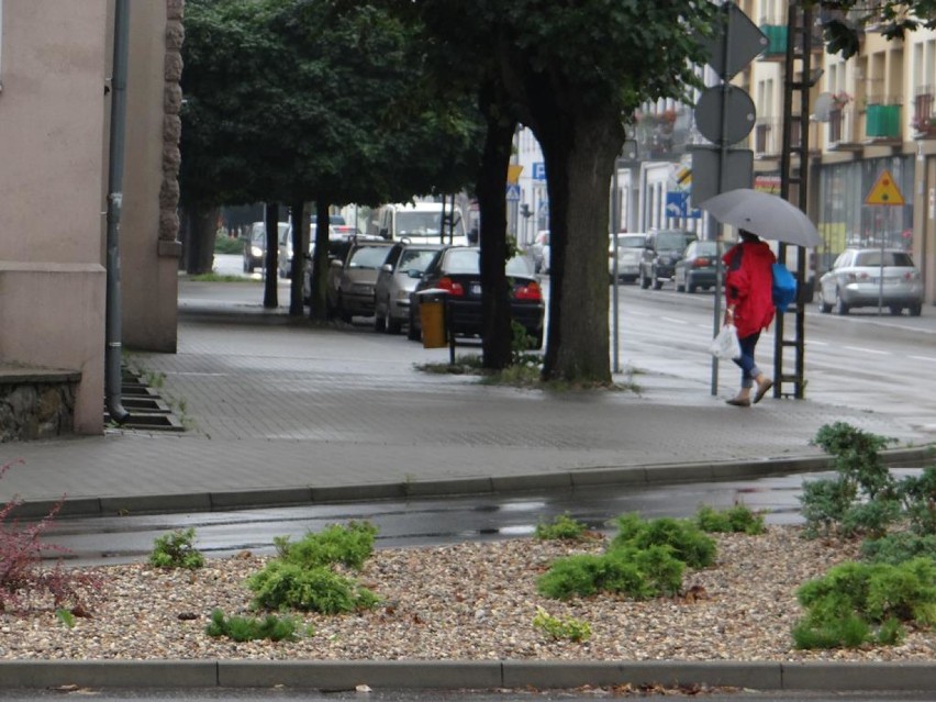 Powiat zduńskowolski. Ostrzeżenie przed silnym deszczem i burzami