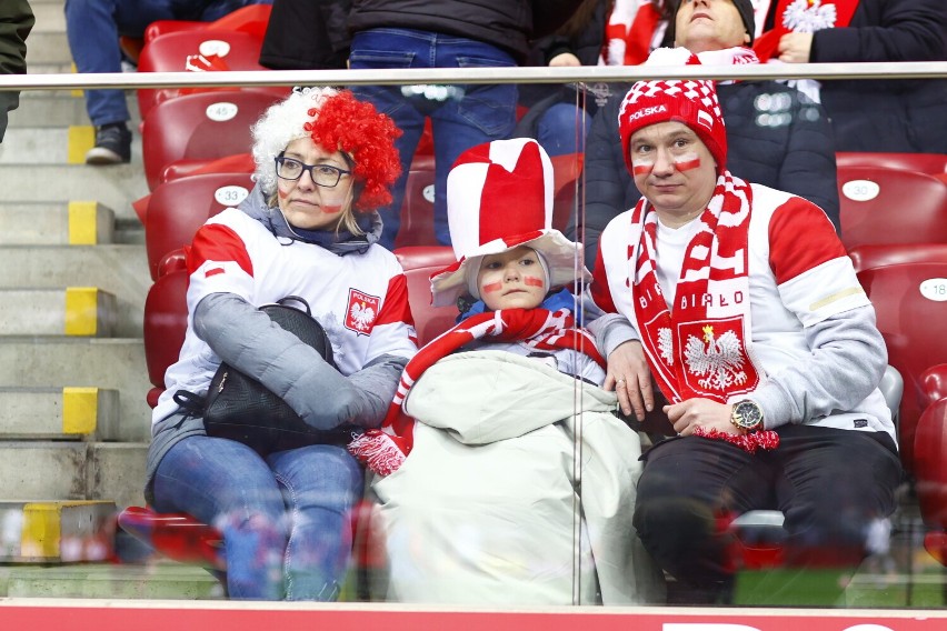 Mecz Polska-Albania w Warszawie. Na Stadion Narodowy przybyły tłumy kibiców