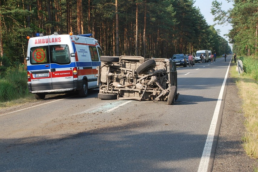 Groźny wypadek na trasie między Tworogiem i Koszęcinem [ZDJĘCIA]