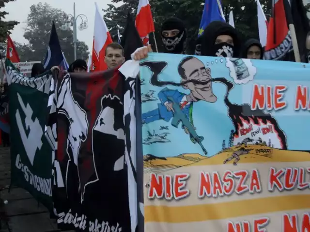 W marszu antyimigracyjnym w Częstochowie wzięło udział ponad 400 osób