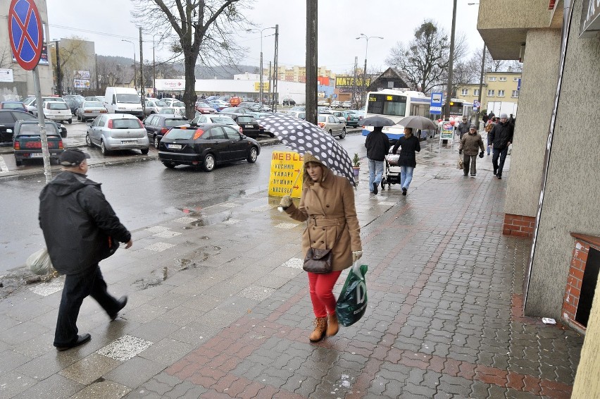 SKM w Chyloni. Plac Dworcowy węzłem przesiadkowym w formule park and ride