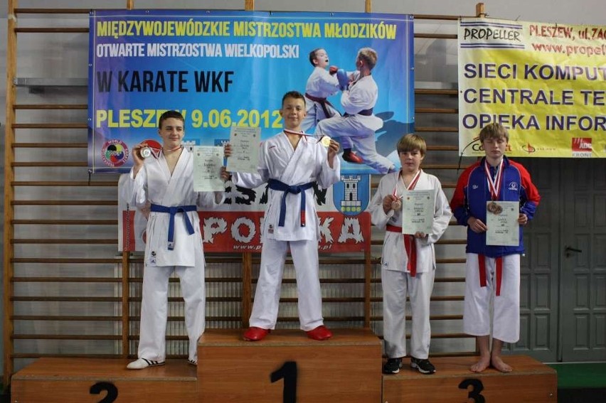 Zawodnicy Pleszewskiego Klubu Karate z medalami!