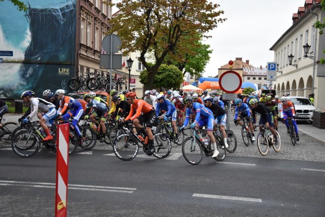 Start 3. etapu Karpackiego Wyścigu Kurierów w Oświęcimiu