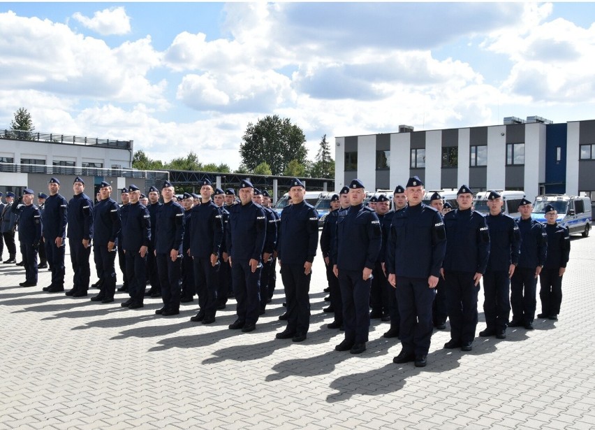 Kraków. Ślubowanie nowych policjantów. Gdzie trafią na służbę?