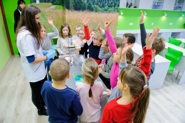 Dzieci z powiatu cieszyńskiego poznają tajniki pracy wodociągów i mogą dowiedzieć się więcej o czystej wodzie