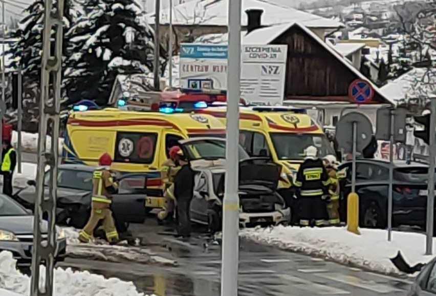 Wypadek z udziałem trzech samochodów w Tyczynie [ZDJĘCIA INTERNAUTÓW]