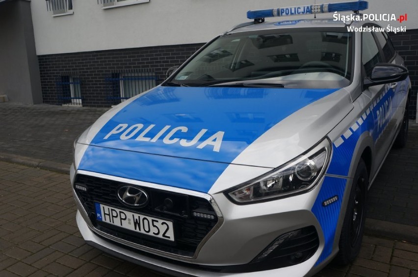 Policjanci z Wodzisławia Śląskiego otrzymali nowy radiowóz