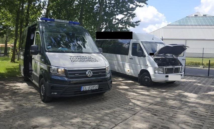 Niesprawny bus wiózł dzieci z Moszczenicy do Łodzi....