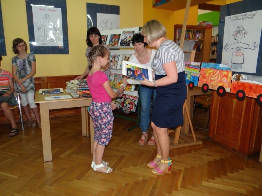 Podsumowanie konkursu czytelniczego w Miejskiej Bibliotece Publicznej w Radomsku [ZDJĘCIA]