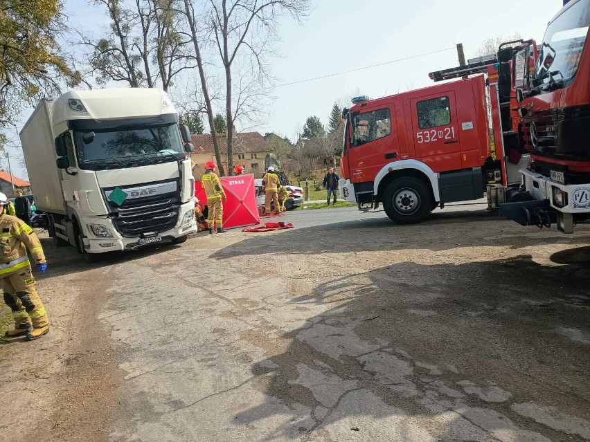 Tragiczny wypadek koło Ostródy. 19-latek zginął na miejscu