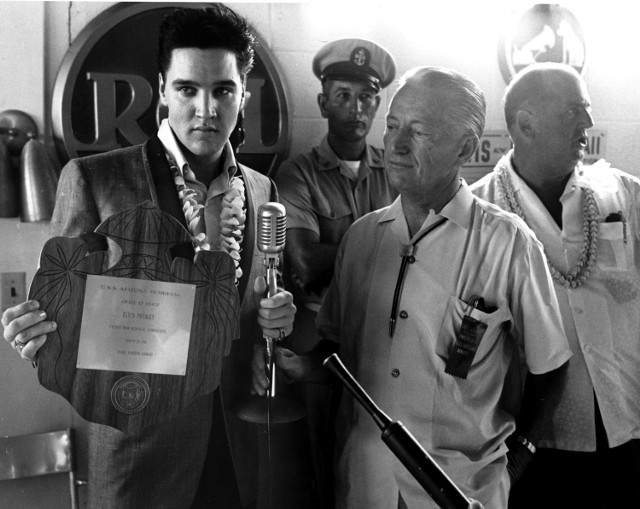 Elvis skończyłby dzisiaj 80 lat. Zobaczcie galerię zdjęć króla "rock and rolla".