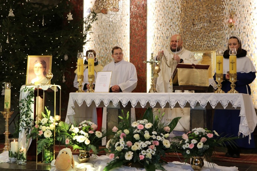 Relikwie błogosławionej Pauliny Jaricot w kościele św. Marcina w Wyrzysku. To był historyczny moment w życiu parafii 