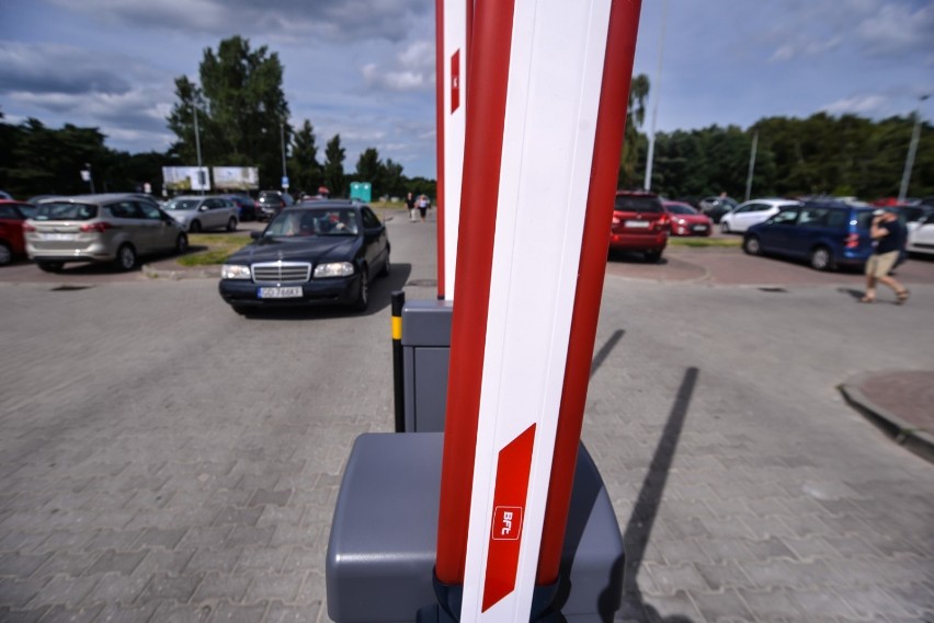 Parking w Gdańsku Brzeźnie przy ul. Czarny Dwór.