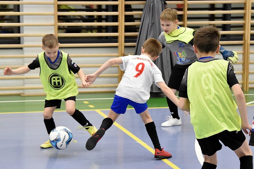 Piłka nożna. Żacy Football Academy Piła i Soccer Stars spotkali się w sparingu. Zobaczcie zdjęcia