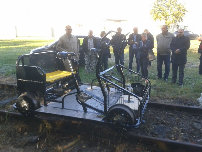Pociąg na pedały podczas jazdy testowej, która odbyła się na początku października w Kluczach,  cieszył się dużą popularnością