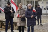 Protest Wolnych Polaków w Olkuszu. Zwolennicy PiS manifestowali na Rynku. Zobacz zdjęcia 