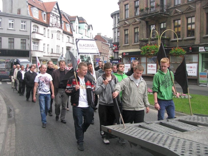 Ostrów: Mieszkańcy protestowali w sprawie obwodnicy [ZDJĘCIA]