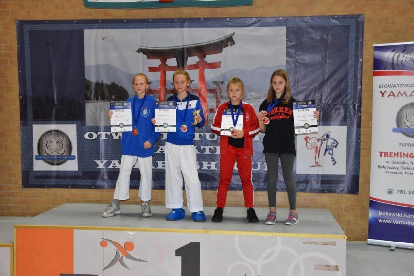  Grad medali młodych karateków Shotokan Lębork na ogólnopolskich zawodach[ZDJĘĆIA]