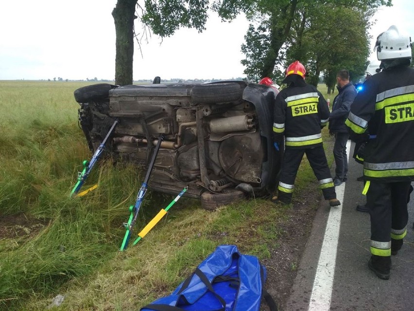 Wypadek w Popowicach. 24-latka w szpitalu FOTO
