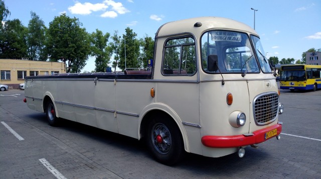 Turystyczne przejażdżki po Kaliszu zabytkowymi autobusami już w ten weekend