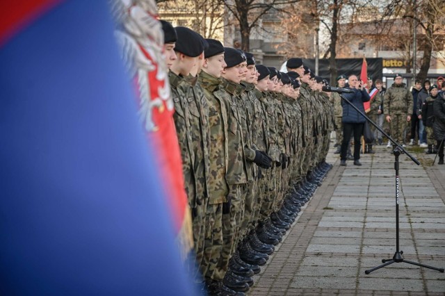 Na Rakowie uczczono pamięć obrońców Lwowa. Pod Pomnikiem Orląt Lwowskich złożono kwiaty i zapalono znicze