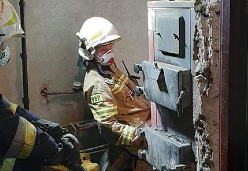 POWIAT WSCHOWSKI. 16 maja 2020 zapalił się przewód kominowy w domu jednorodzinnym w Sławie, a 18 maja palił się las koło Radzynia [ZDJĘCIA]