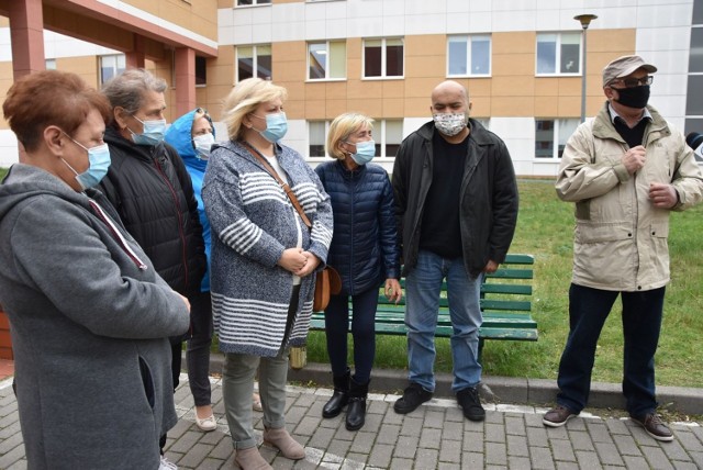 Pacjenci, którzy obawiają się że będą musieli znowu być rozwożeni na dializy po całym województwie uważają, że to "powolne skazywanie ich na śmierć"