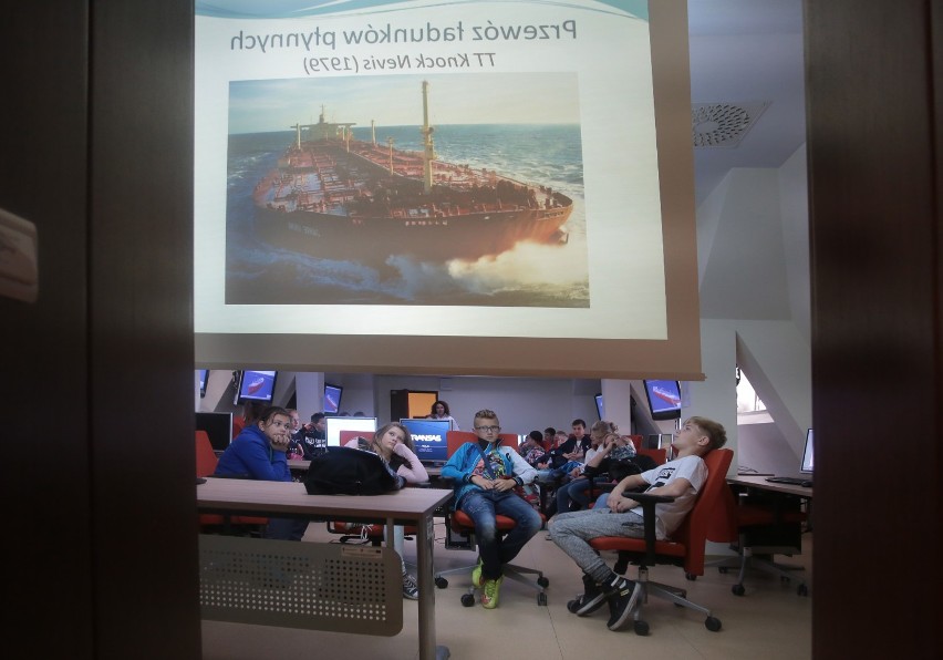 Rozpoczął się XV Festiwalu Nauki na Akademii Morskiej w Szczecinie [zdjęcia]