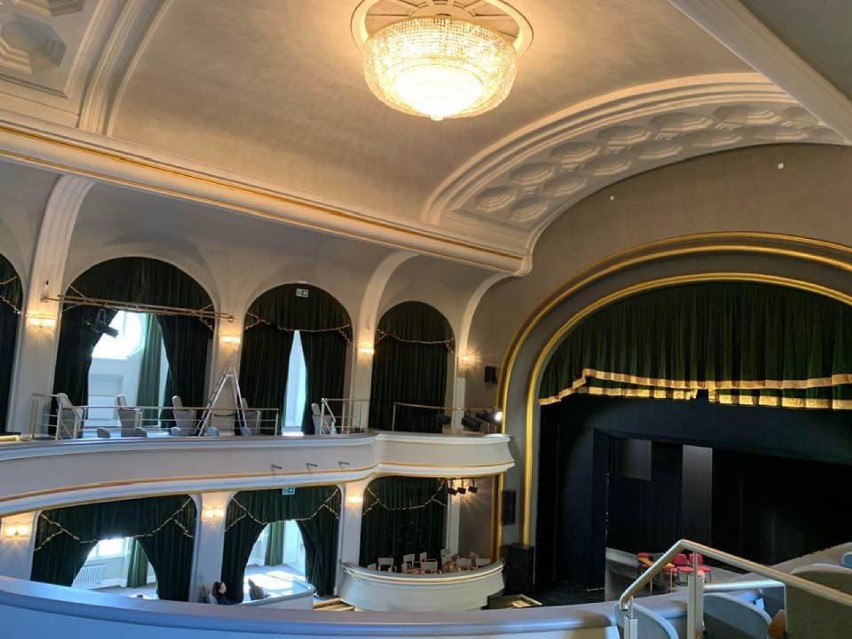 Prezydent pokazał jak wygląda remontowany teatr! Otwarcie już 28 września! [ZDJĘCIA]