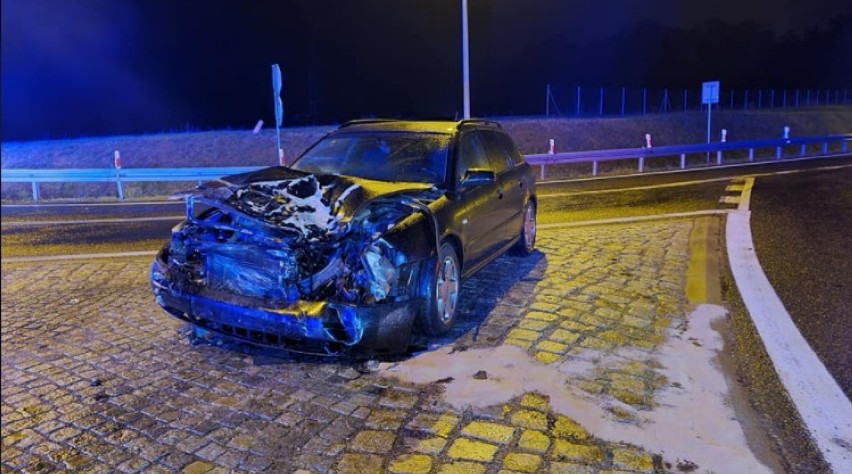 Wypadek przy zjeździe na autostradę A4 między Legnicą, a Złotoryją