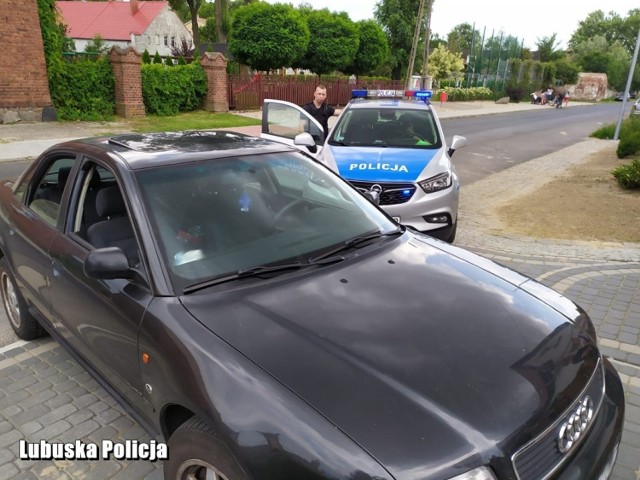 W niedzielę 4 sierpnia do świebodzińskiej policji zgłosił się zdenerwowany mężczyzna, który poinformował, że z jego posesji zostało skradzione auto wraz z kluczykami.