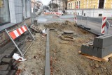 Tarnów. Drogowcy wracają do remontu ulic Nowy Świat i Krasińskiego. Mimo przerwy wyrobią się w terminach? [ZDJĘCIA]