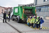 Po co segregować, skoro wszystko trafia do jednej śmieciarki?  Fakty i mity na temat gospodarki odpadami