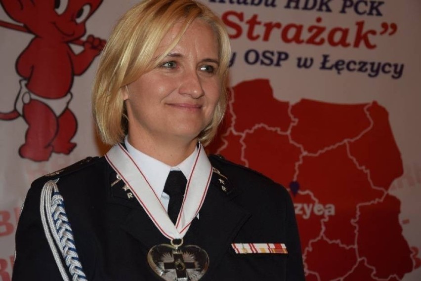 Anna Straszewska, prezes zarządu Polskiego Czerwonego Krzyża...