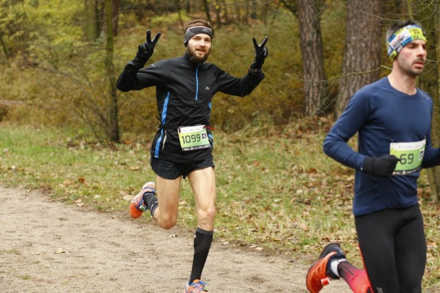 Bieg CITY TRAIL w Warszawie 2017. Biegłeś? Szukaj się w galerii! [ZDJĘCIA cz. 1]