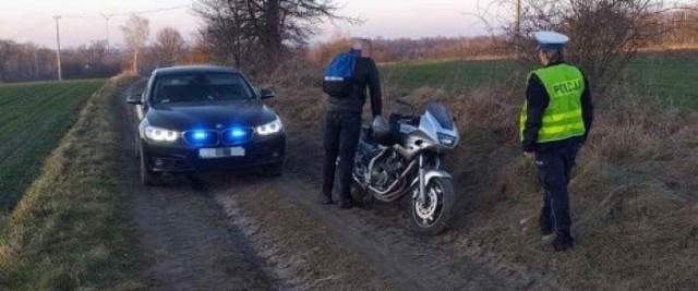 Policja zatrzymała 18-letniego motocyklistę.