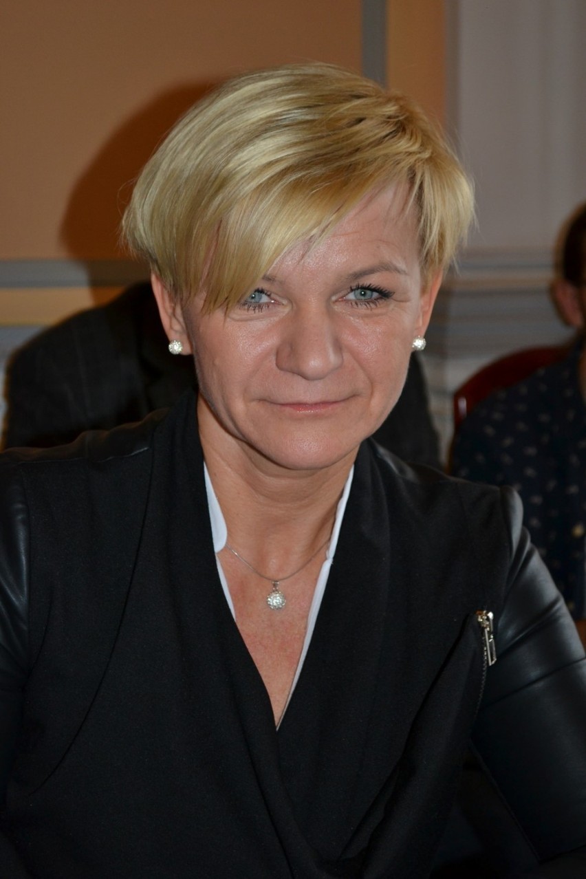 Alina Szymkowicz, 43 lata, wykształcenie wyższe, nauczyciel,...