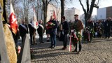 Wadowice. 40. rocznica wprowadzenia stanu wojennego w Polsce. Znani politycy złożyli kwiaty [ZDJĘCIA] [WIDEO]