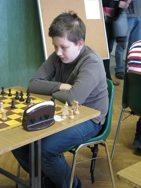 Poręba: Koło szachowe działające przy MOK-u miało 9 reprezentantów podczas zawodów w Radzionkowie