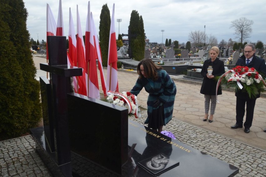 Suwałki. W mieście uczczono rocznicę tragedii w Smoleńsku [ZDJĘCIA]