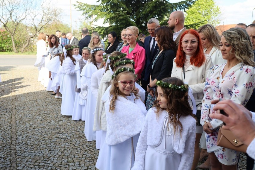"Oto jest dzień!"W Jankowie Dolnym dzieci przyjęły Pierwszą Komunię Świętą [FOTO]