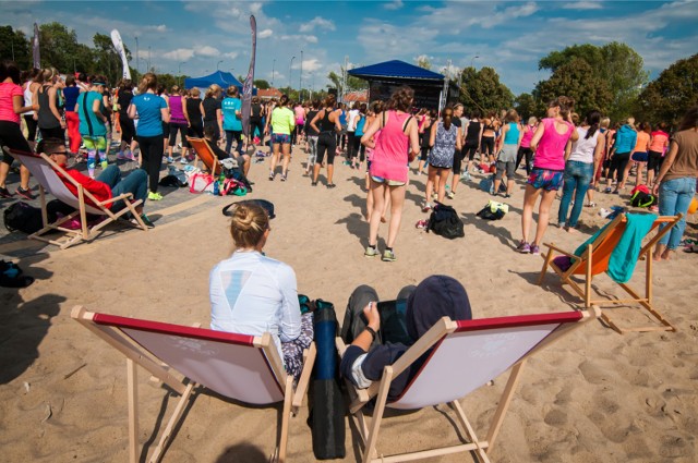 Plaża pod Pałacem Kultury i Nauki. Miasto przygotowało dla warszawiaków letnie atrakcje