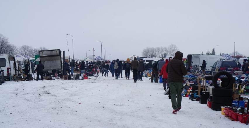 Zmiana sposobu pobierania opłat parkingowych ma wpłynąć na...