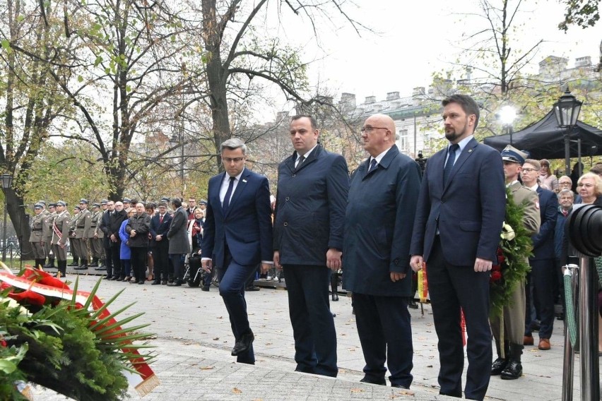 W Warszawie odsłonięto pomnik Wojciecha Korfantego. W...