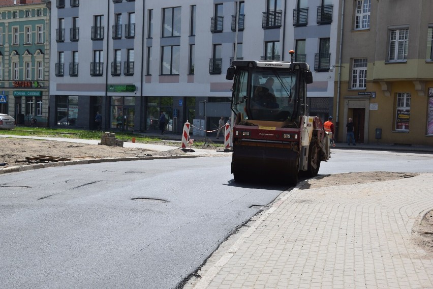 Remont Koszalińskiej w Szczecinku na ostatniej prostej. Położono asfalt [zdjęcia]